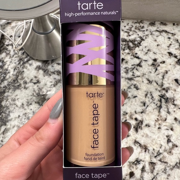 Tarte Base Tape Foundation / Shade 35N Medium Neutral
